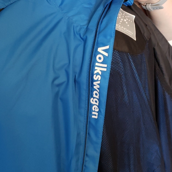 Authentic VW Branded WindBreaker - Picture 3 of 3